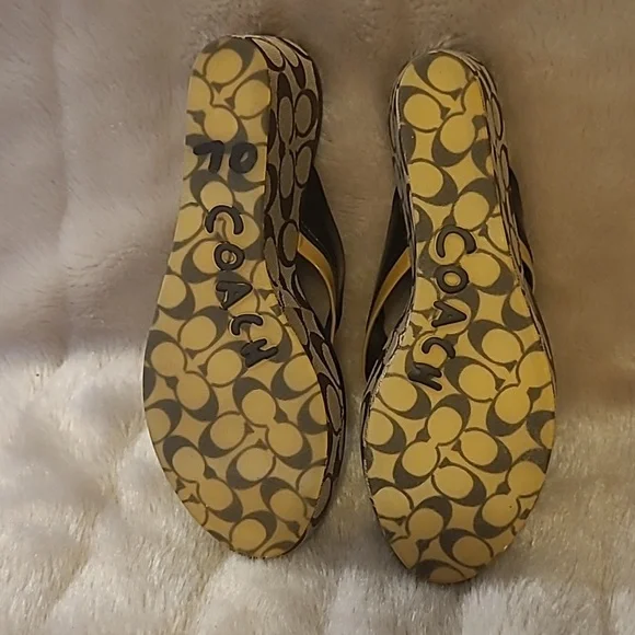 Coach Brown and Tan Platform Sandals. New. Size 9 1/2 - 3.2.5 " - Picture 3 of 4